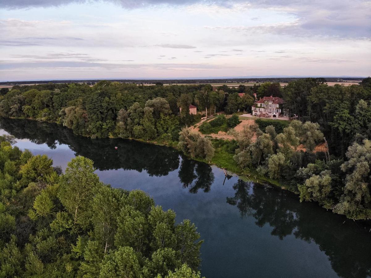 Le Relais Du Doubs En Bourgogne Bed and Breakfast Ciel Buitenkant foto