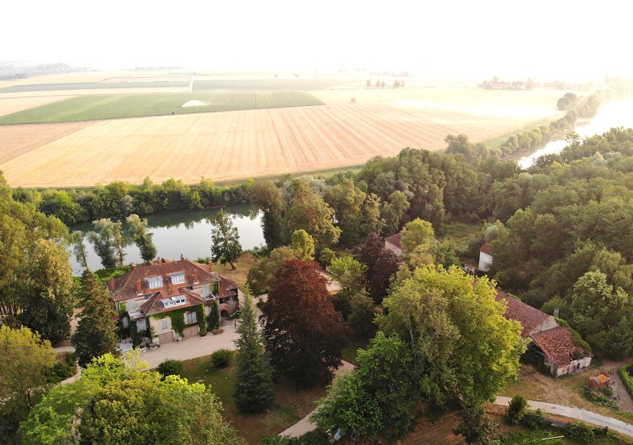 Le Relais Du Doubs En Bourgogne Bed and Breakfast Ciel Buitenkant foto